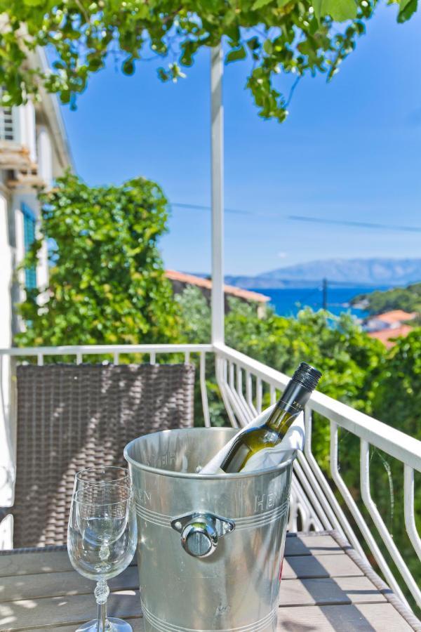 Villa Tota Glamur Jelsa  Exteriör bild