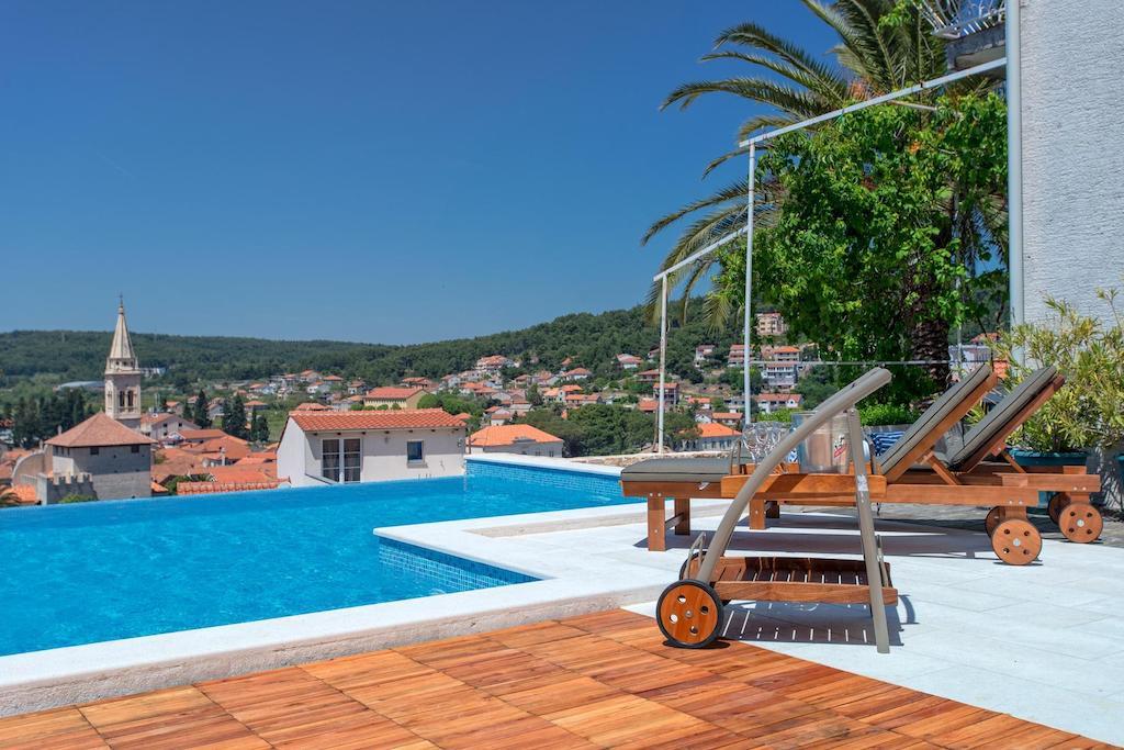 Villa Tota Glamur Jelsa  Rum bild
